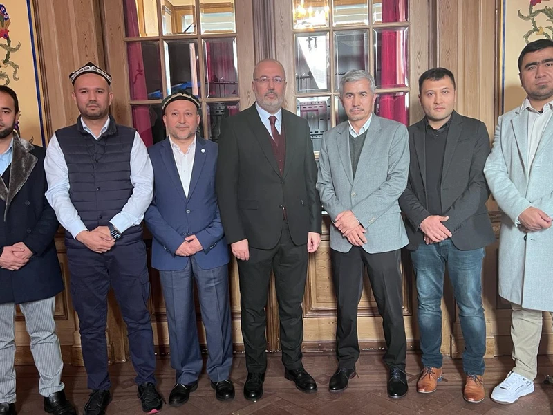 Avrupa Doğu Türkistan Maarif Vakfı’ndan Lahey Din Hizmetleri Müşavirine Ziyaret