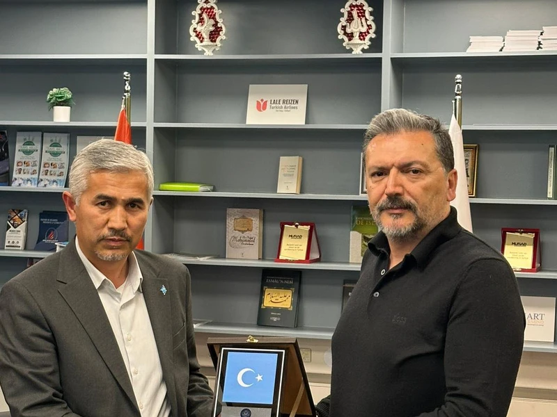 Başkan Abulqasim Abdulaziz MÜSİAD Hollanda Başkanı Ali Köklü ile Bir Araya Geldi