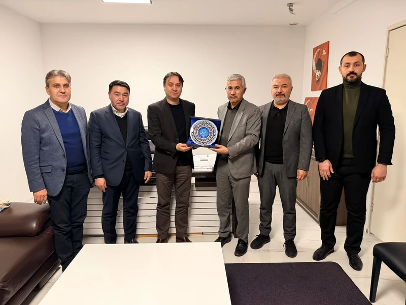 Vakfımız Hollanda Türk Federasyon Genel Başkanı Murat Gedik ile Bir Araya Geldi: Gündem Doğu Türkistan